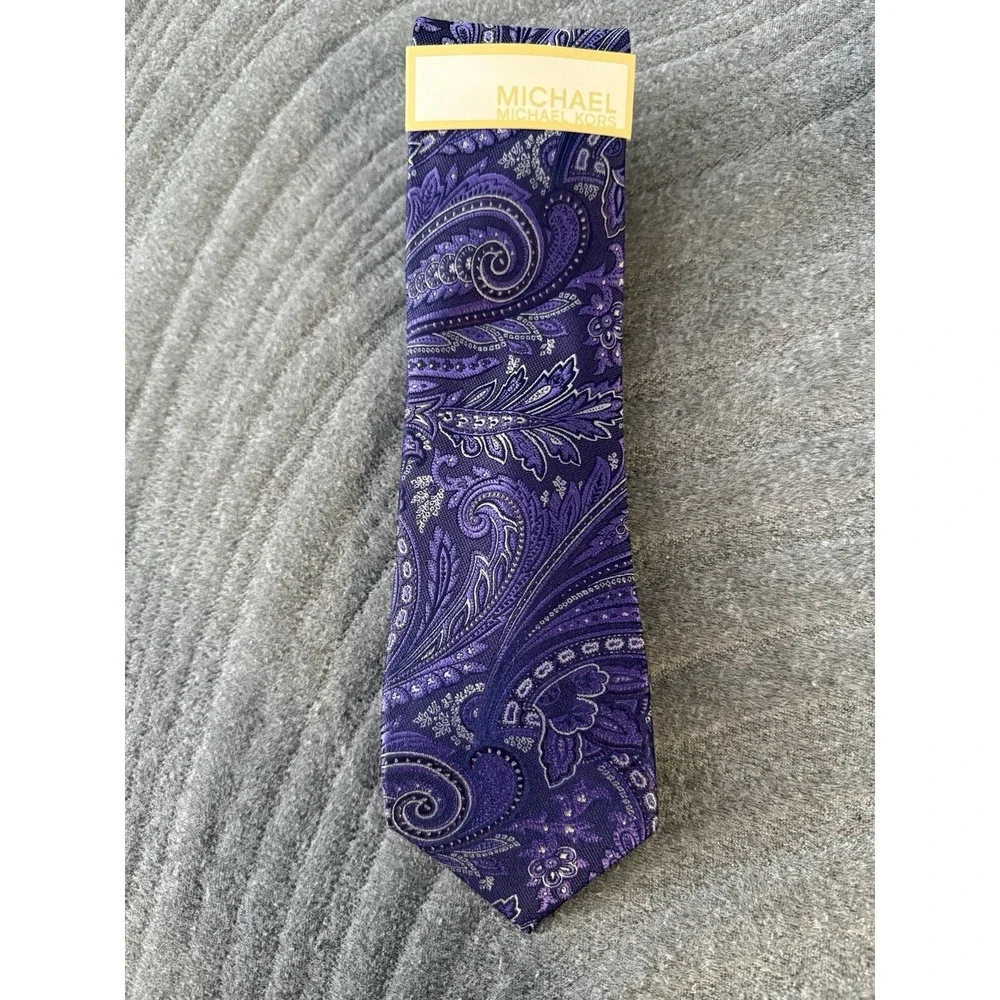 ✨ NEW ✨ Michael Kors Men's Neck Tie Paisley Purple Silk MSRP $65